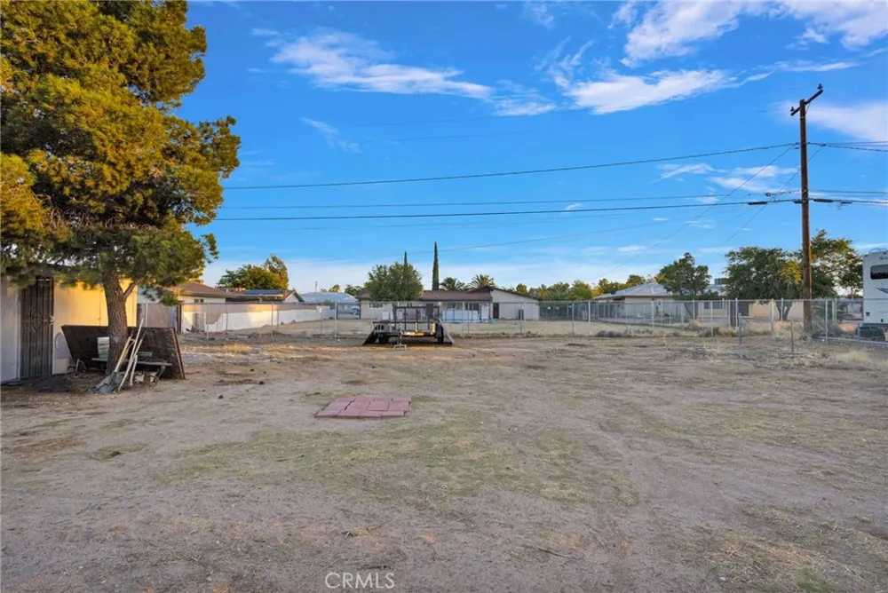 14657 Manzano Victorville, CA 92392