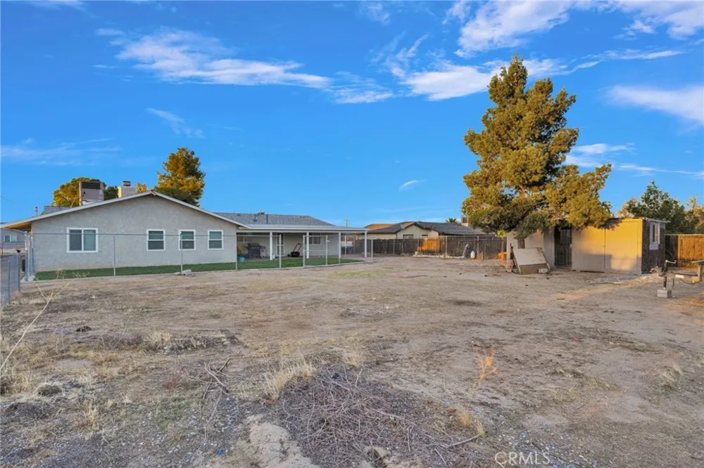 14657 Manzano Victorville, CA 92392