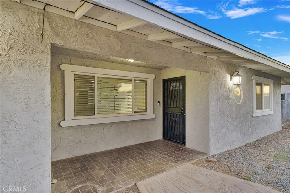 14657 Manzano Victorville, CA 92392