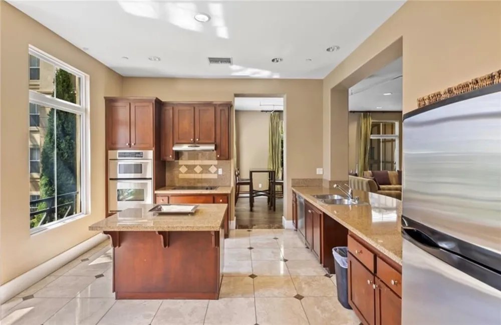 2120 Watermarke Irvine, CA 92612