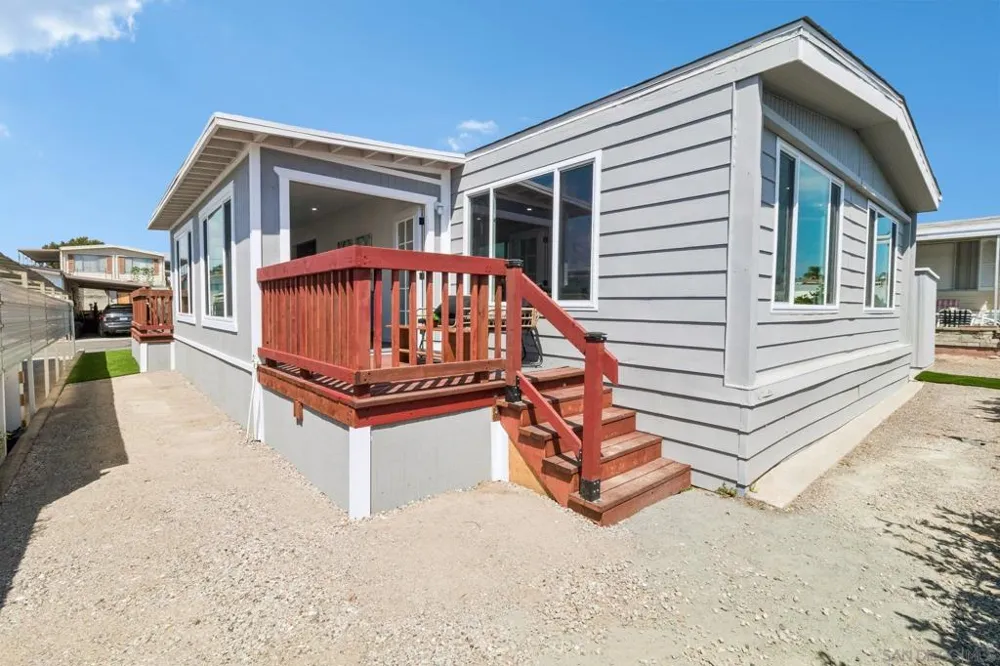 243 Havenview Lane Oceanside, CA 92056