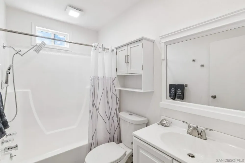 243 Havenview Lane Oceanside, CA 92056