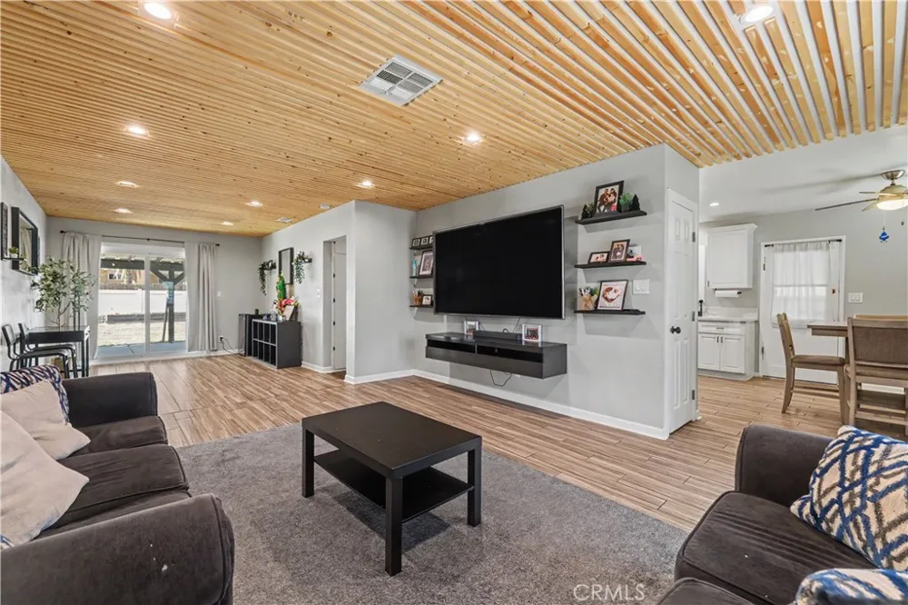 1136 Hancock San Bernardino, CA 92411