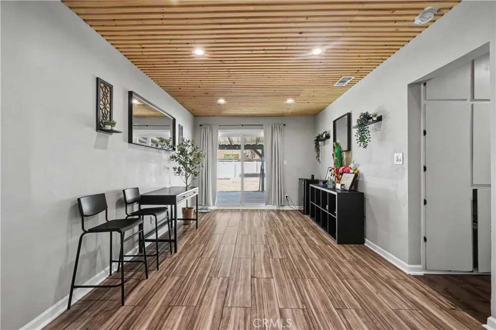 1136 Hancock San Bernardino, CA 92411