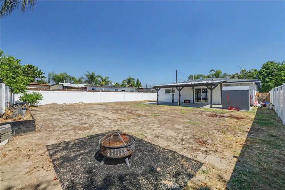 1136 Hancock San Bernardino, CA 92411