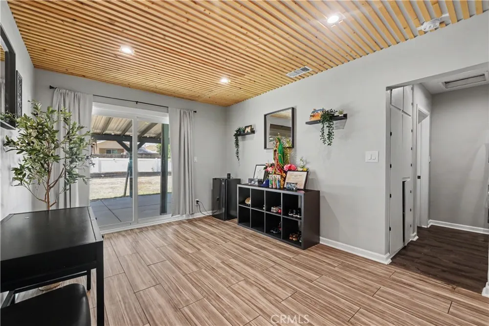 1136 Hancock San Bernardino, CA 92411
