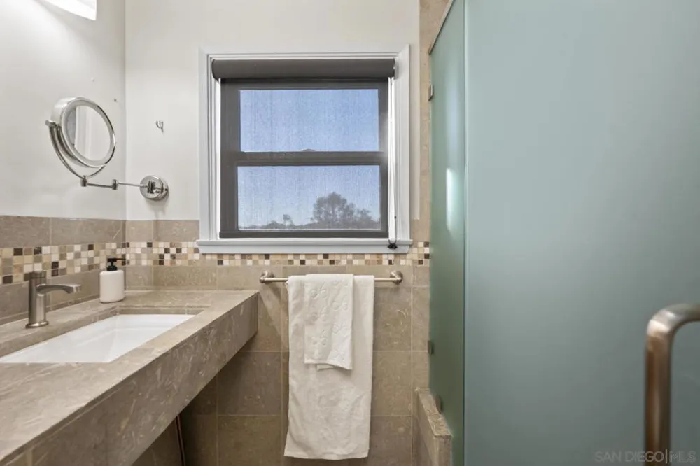 4471 Rolando San Diego, CA 92115