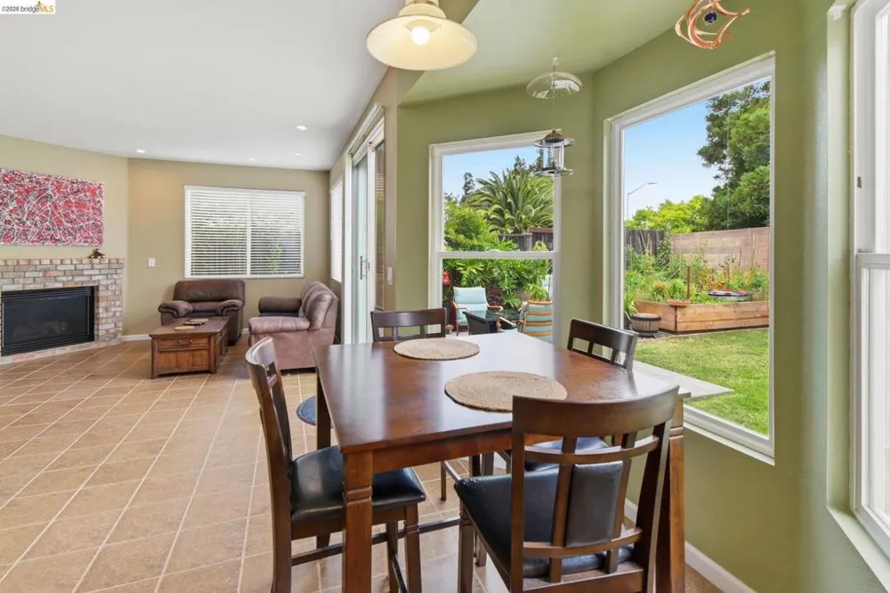 1316 Summer Grove Cir Fairfield, CA 94534
