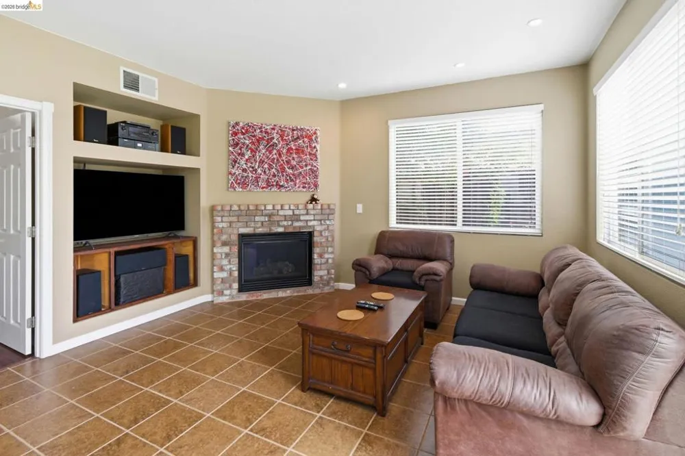 1316 Summer Grove Cir Fairfield, CA 94534