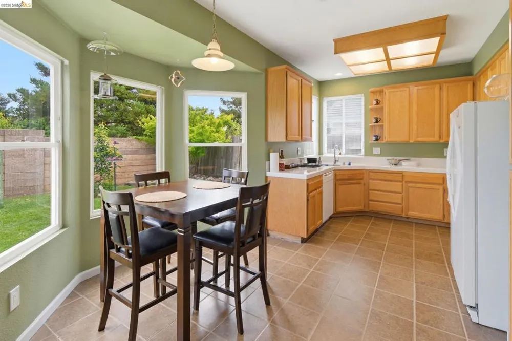 1316 Summer Grove Cir Fairfield, CA 94534