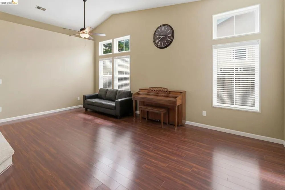 1316 Summer Grove Cir Fairfield, CA 94534