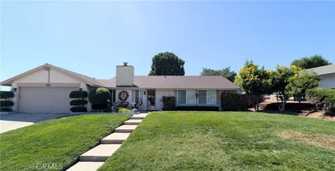 865 Via Panorama