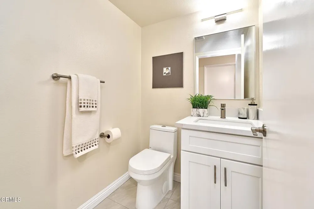 2466 Montrose Avenue #7 Montrose, CA 91020