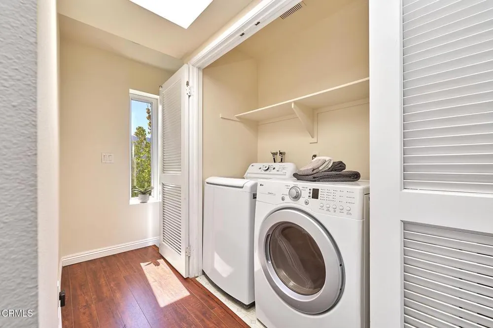 2466 Montrose Avenue #7 Montrose, CA 91020