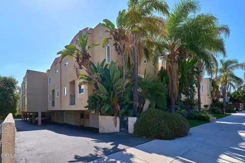 2466 Montrose Avenue #7