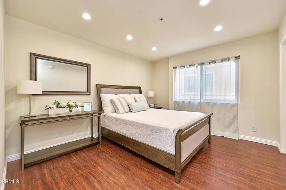 2466 Montrose Avenue #7 Montrose, CA 91020