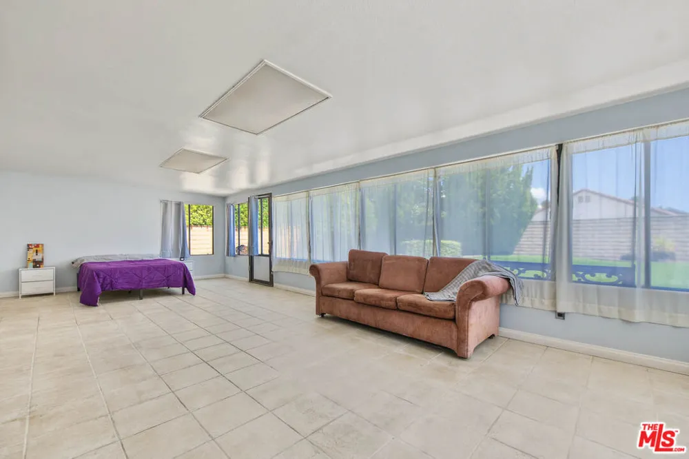 736 Mustang Circle Walnut, CA 91789