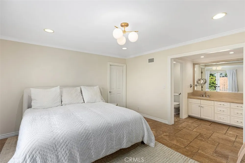 3160 Alta Laguna Boulevard Laguna Beach, CA 92651