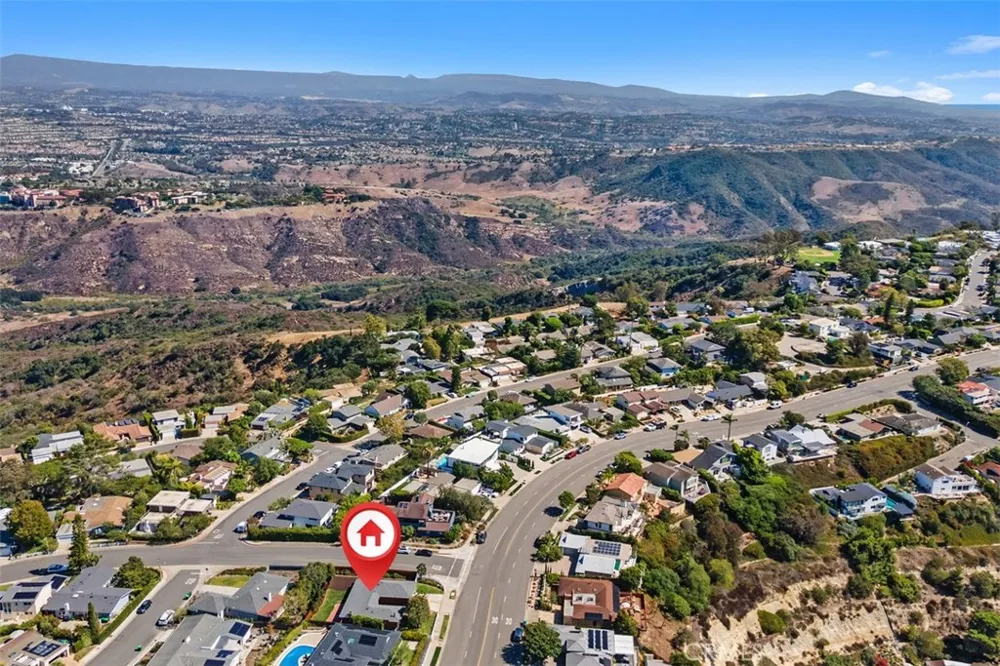 3160 Alta Laguna Boulevard Laguna Beach, CA 92651