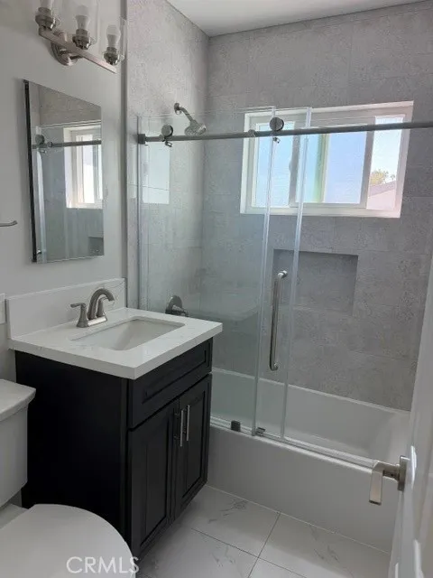 41 Sierra Bonita Avenue #D Pasadena, CA 91106