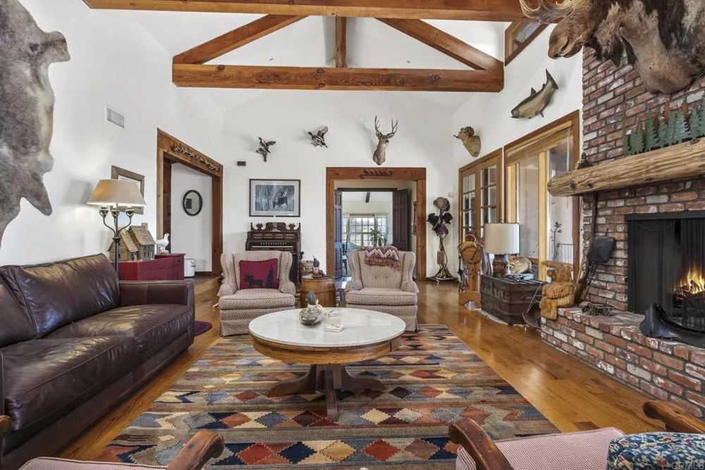 19050 Via Cuesta Ramona, CA 92065