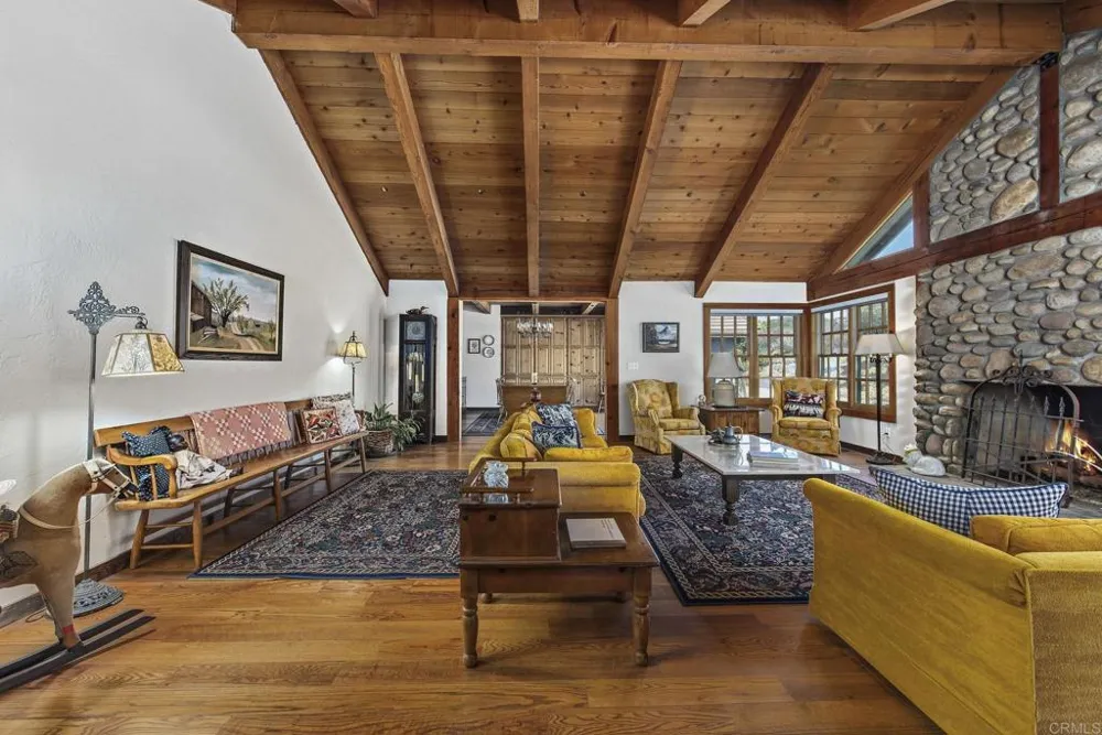 19050 Via Cuesta Ramona, CA 92065