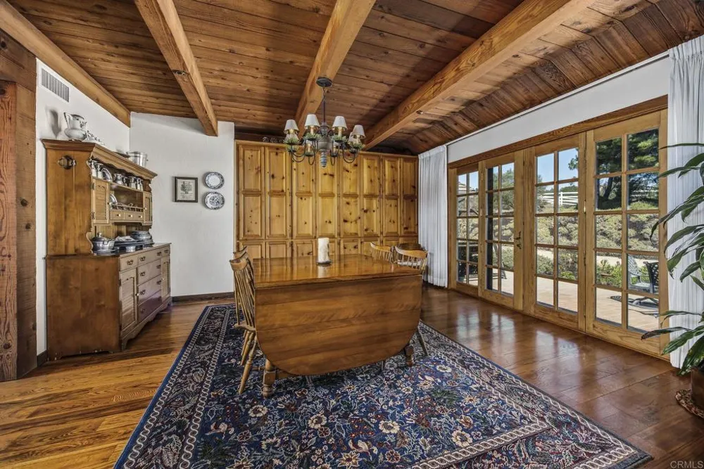 19050 Via Cuesta Ramona, CA 92065