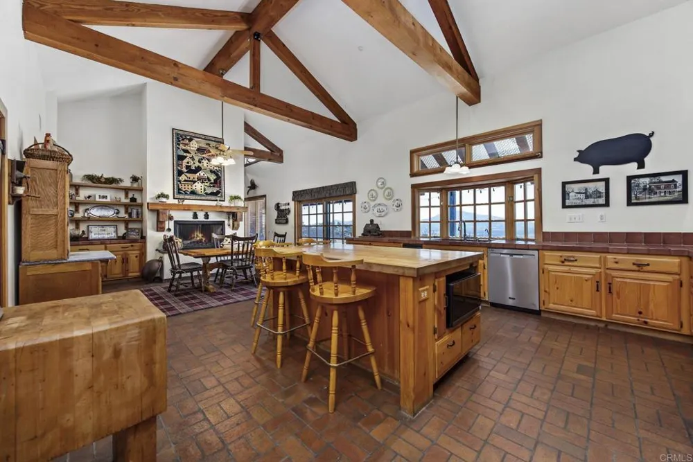 19050 Via Cuesta Ramona, CA 92065