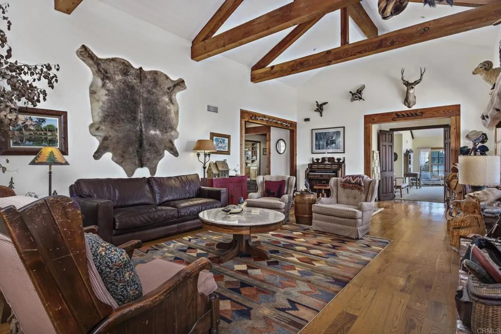 19050 Via Cuesta Ramona, CA 92065