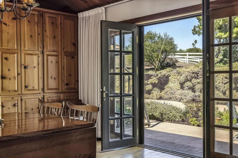19050 Via Cuesta Ramona, CA 92065