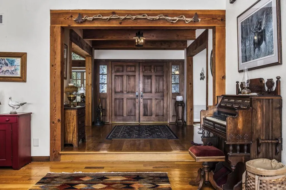 19050 Via Cuesta Ramona, CA 92065