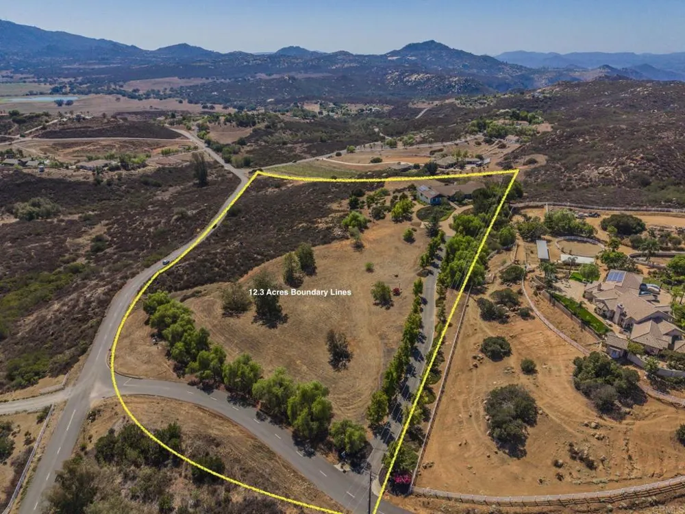 19050 Via Cuesta Ramona, CA 92065