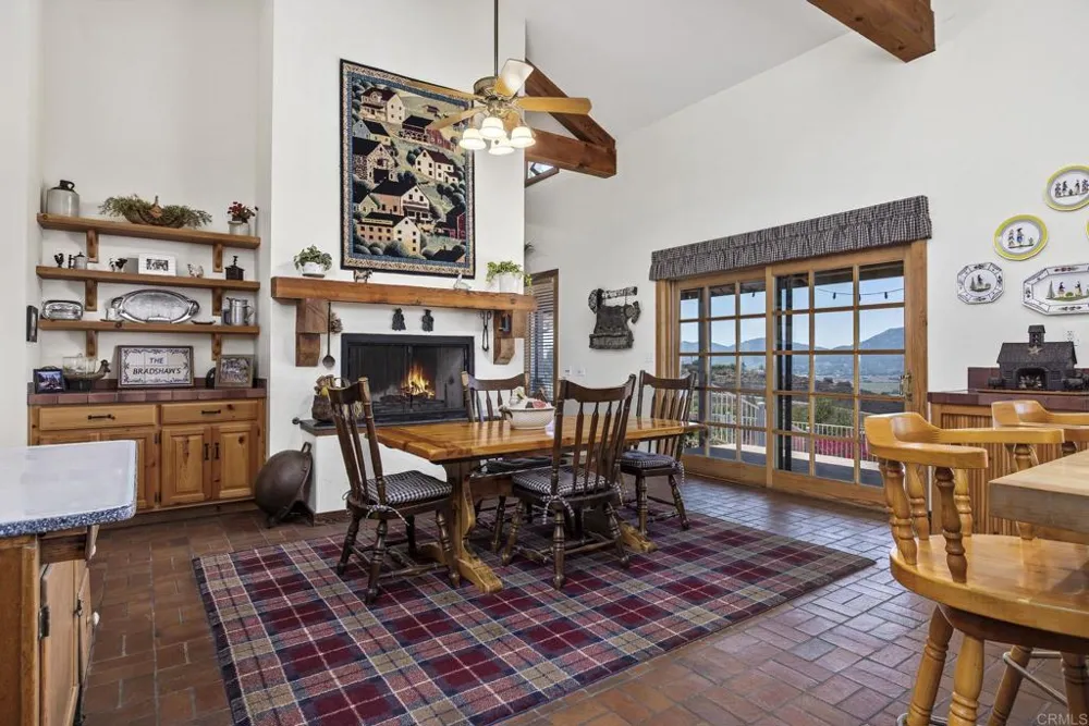19050 Via Cuesta Ramona, CA 92065