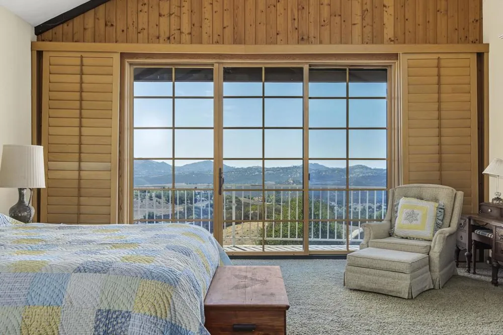 19050 Via Cuesta Ramona, CA 92065