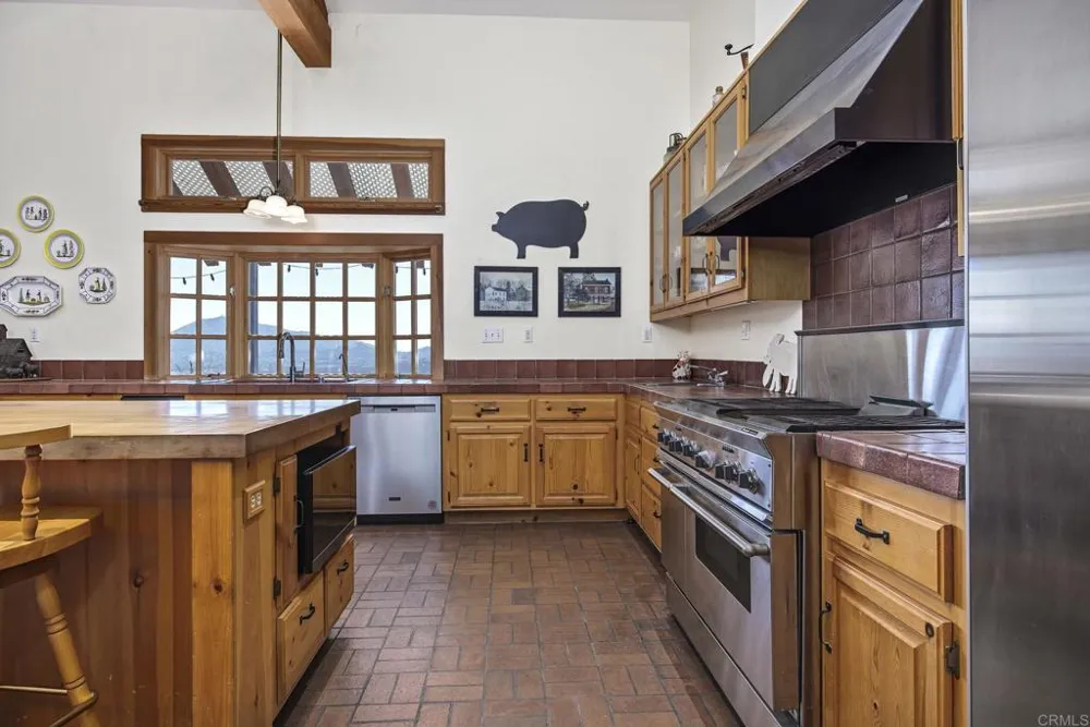 19050 Via Cuesta Ramona, CA 92065
