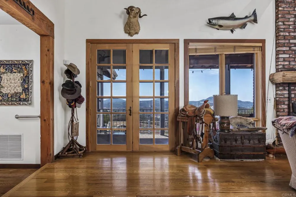 19050 Via Cuesta Ramona, CA 92065