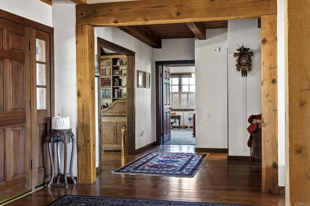 19050 Via Cuesta Ramona, CA 92065