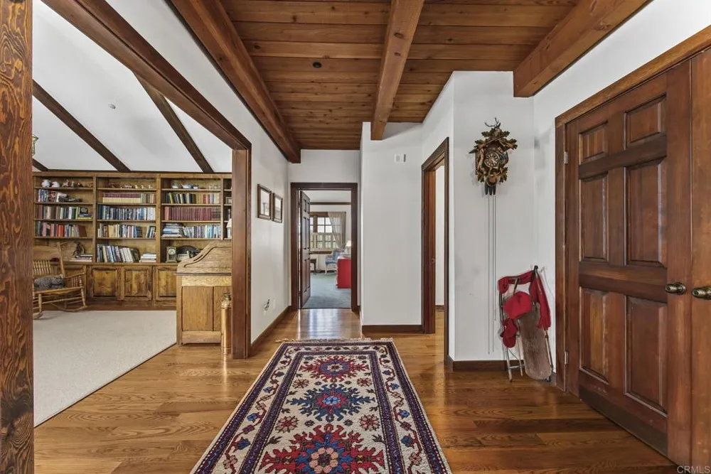 19050 Via Cuesta Ramona, CA 92065