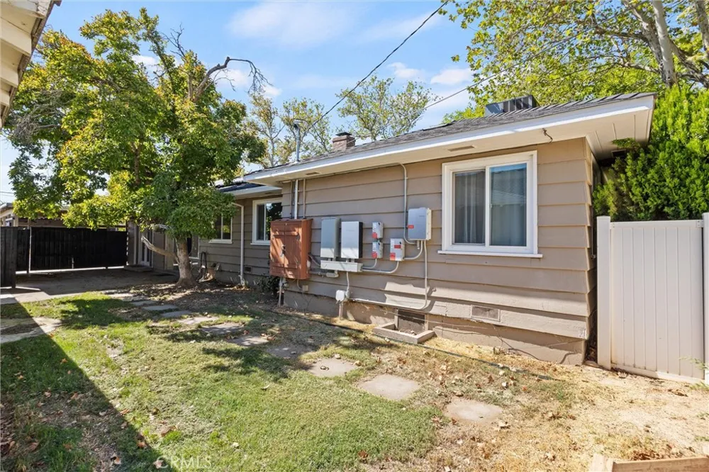 545 Cedar Red Bluff, CA 96080