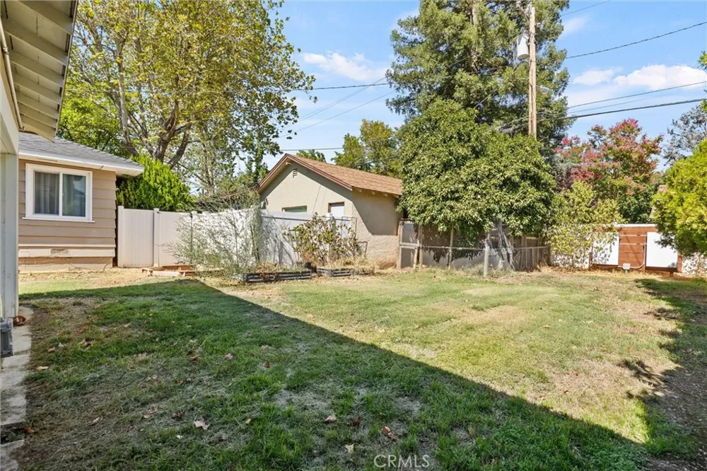 545 Cedar Red Bluff, CA 96080
