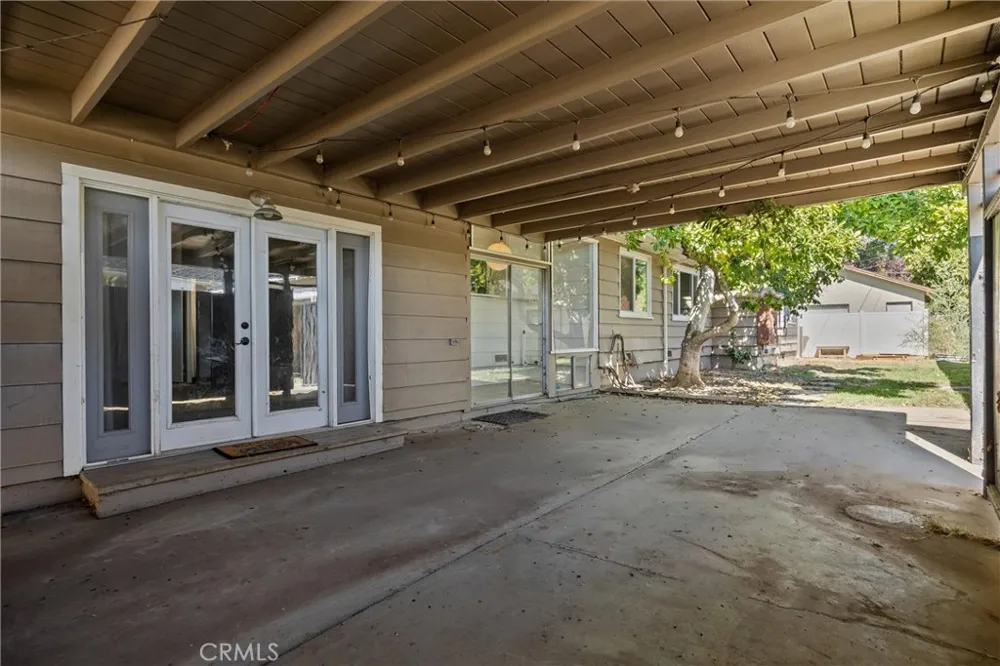 545 Cedar Red Bluff, CA 96080