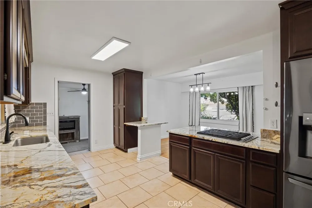 545 Cedar Red Bluff, CA 96080