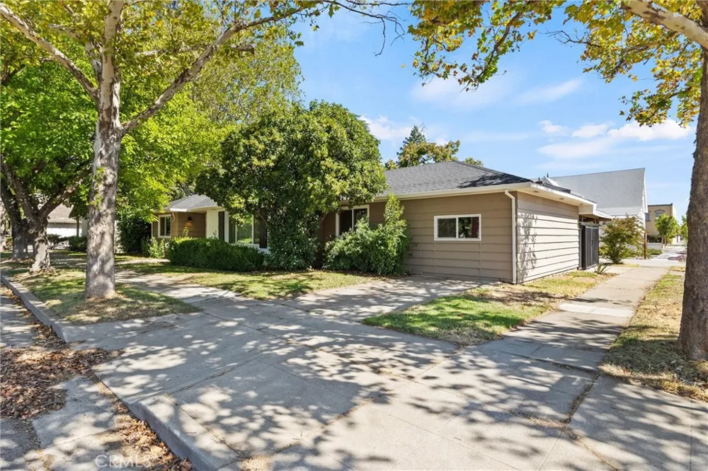 545 Cedar Red Bluff, CA 96080