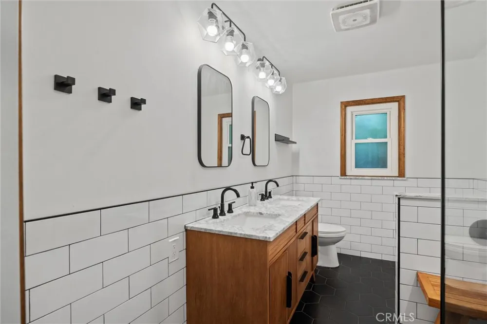 545 Cedar Red Bluff, CA 96080