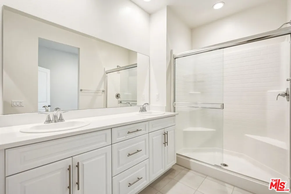 1095 Harbor Blvd Anaheim, CA 92801