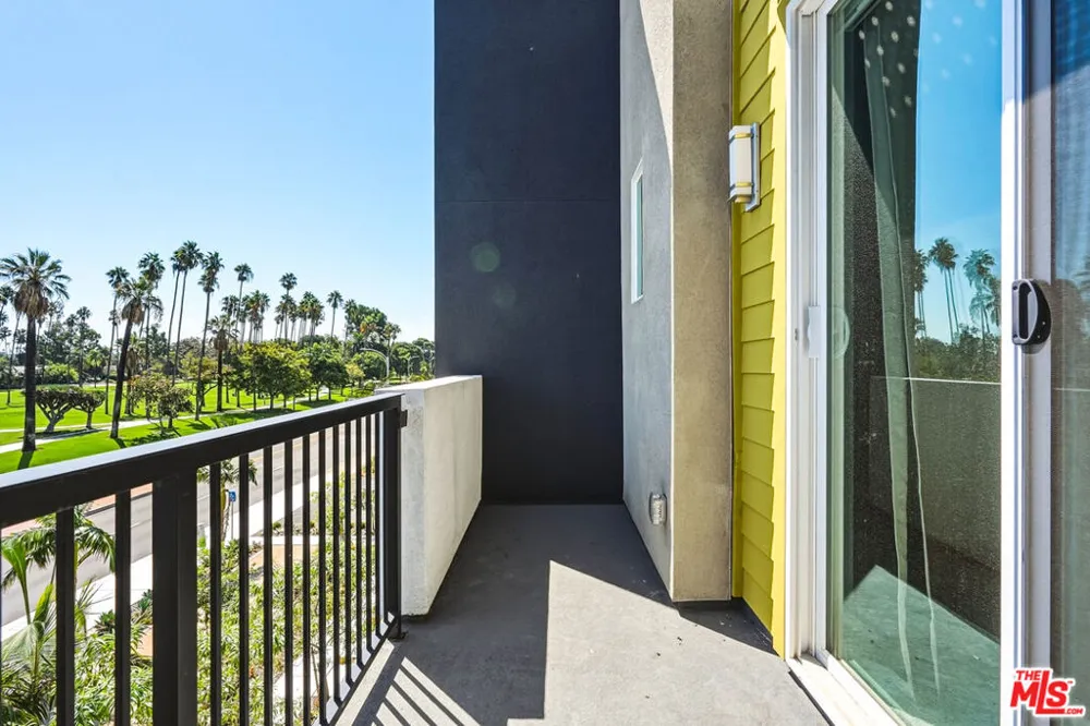 1095 Harbor Blvd Anaheim, CA 92801