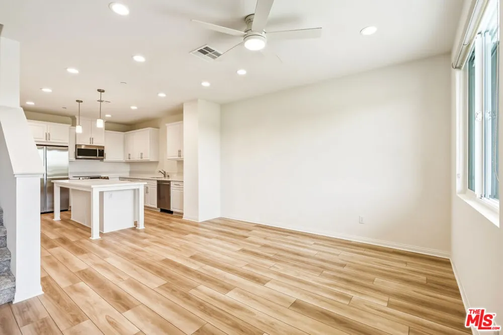 1095 Harbor Blvd Anaheim, CA 92801