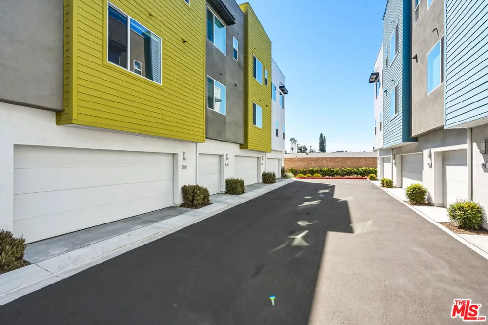 1095 Harbor Blvd Anaheim, CA 92801