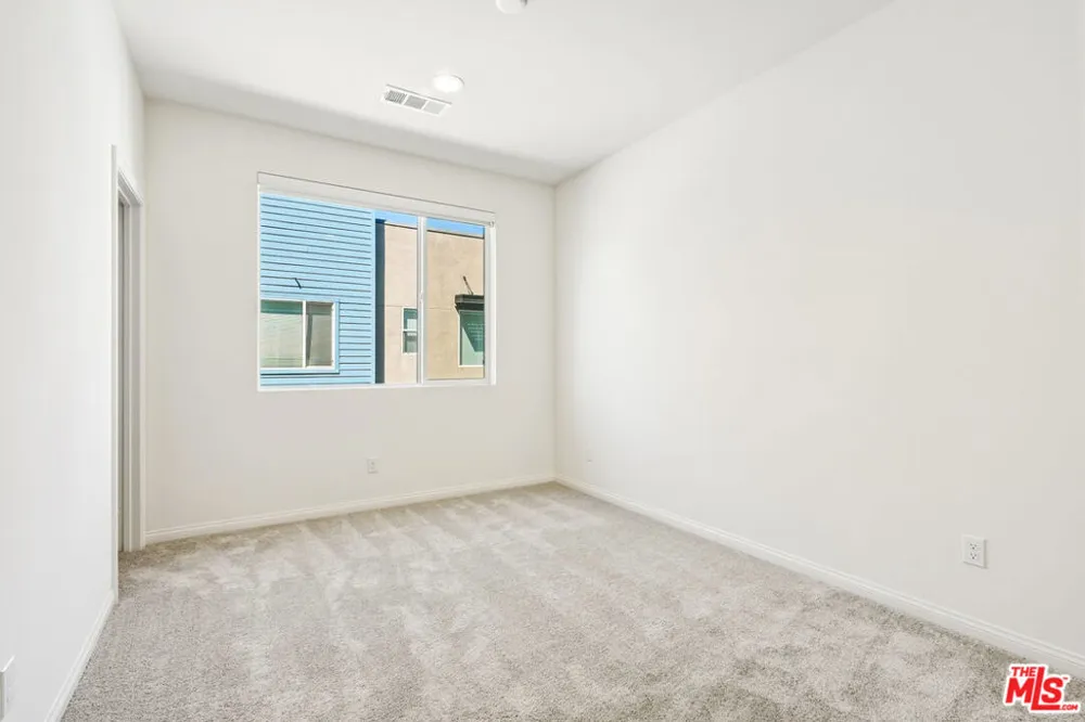 1095 Harbor Blvd Anaheim, CA 92801