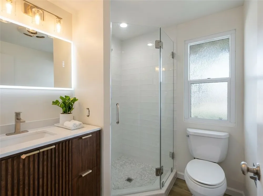 18931 Mayall Street Northridge, CA 91324